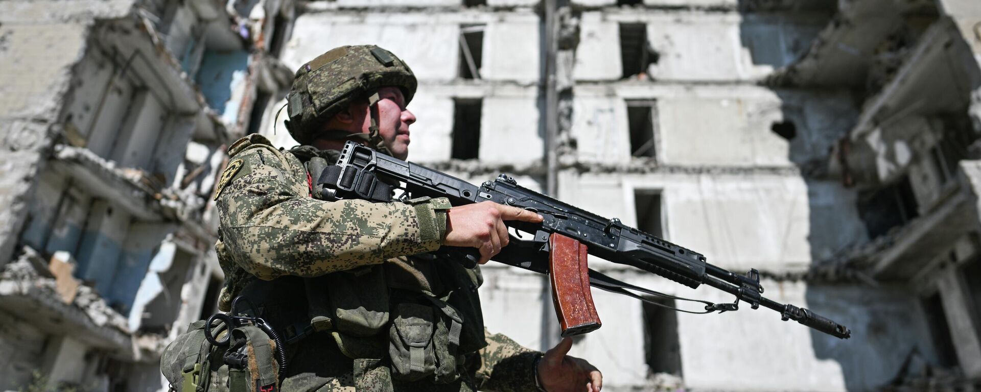 Боевое дежурство мобильной огневой группы группировки войск Центр на Добропольском направлении СВО в ДНР - Sputnik Казахстан, 1920, 01.08.2026