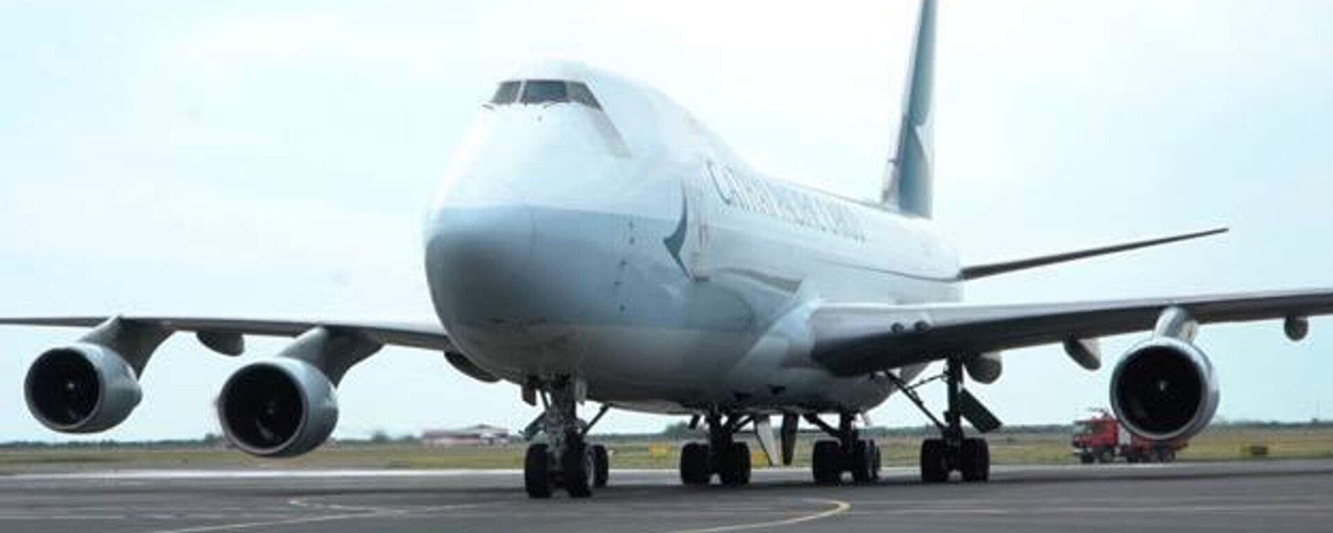 Торжественная встреча первого регулярного рейса Cathay PacificCargo в аэропорту Астаны - Sputnik Казахстан, 1920, 01.08.2026