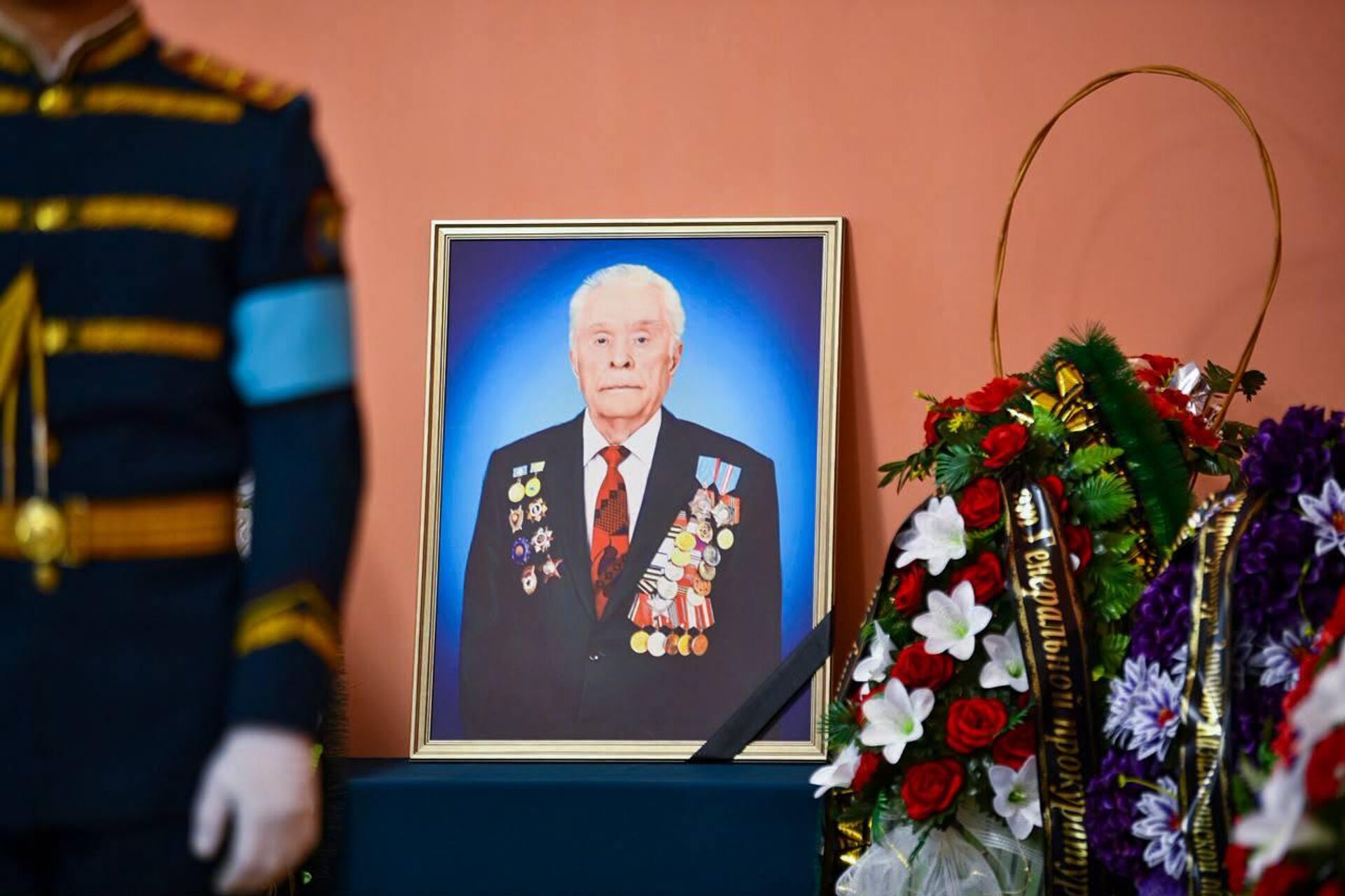 Оралда 103 жастағы Халық қаһарманы Иван Гапичті соңғы сапарға шығарып салды - Sputnik Қазақстан, 1920, 06.08.2026