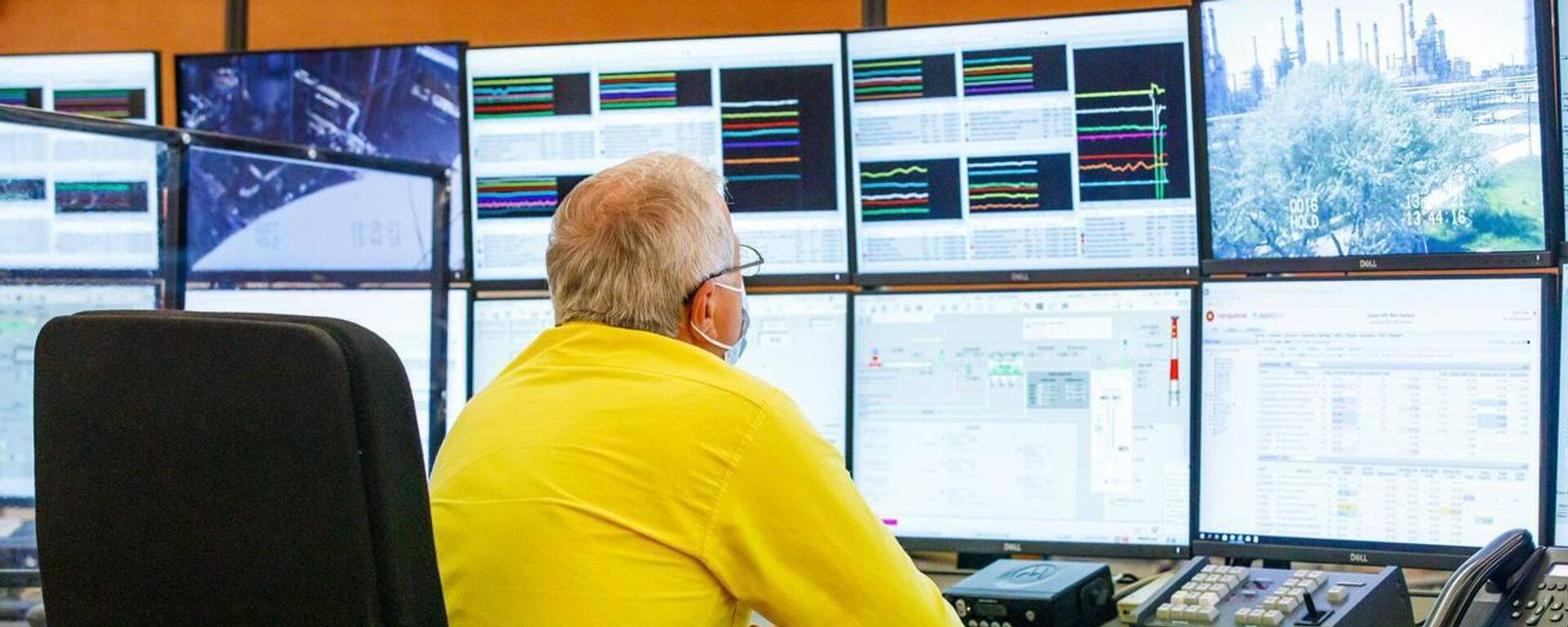 Новую цифровую платформу на НПЗ внедряет КазМунайГаз - Sputnik Казахстан, 1920, 07.08.2026