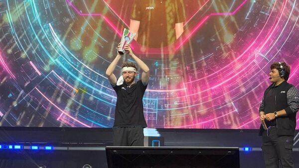 Танцор из Аргентины стал чемпионом по фиджитал-дэнсингу на Играх будущего-2026 в Астане - Sputnik Казахстан