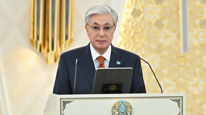 Токаев вручил госнаграды группе общественных активистов и деятелям искусства