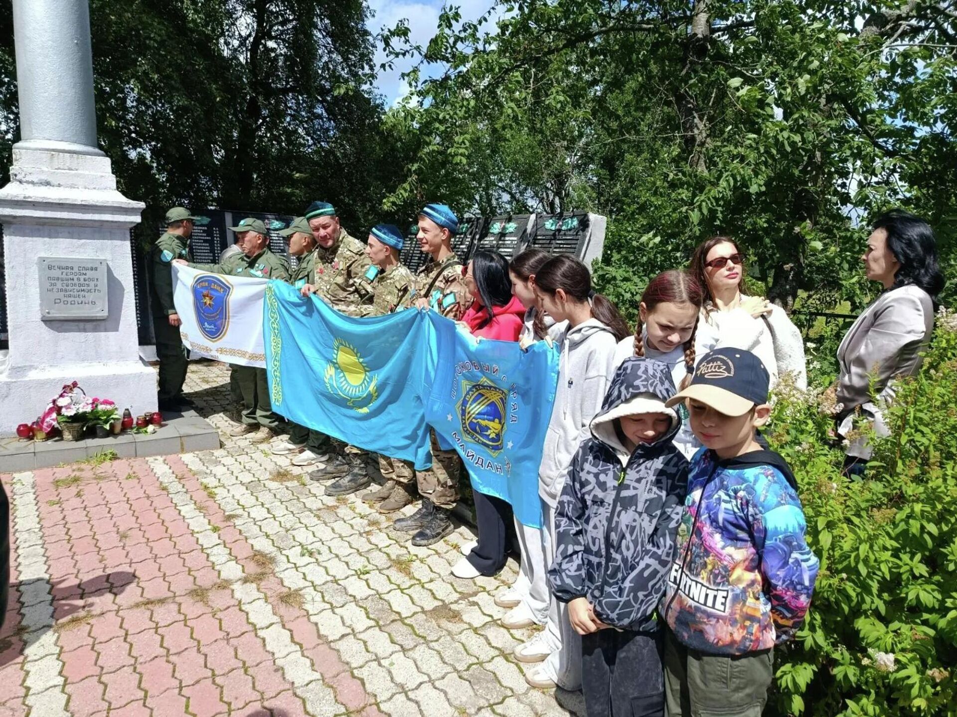 Павлодарский отряд Майдан жолы принял участие в международной Вахте памяти - 2026 в Калининградской области Павлодарский отряд Майдан жолы принял участие в международной Вахте памяти - 2026 в Калининградской области - Sputnik Казахстан, 1920, 13.08.2026
