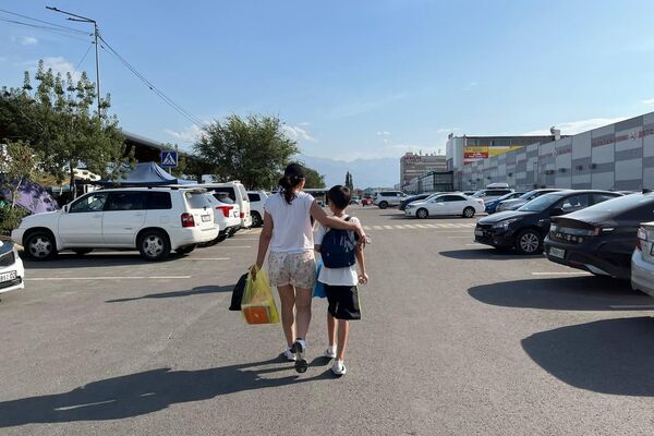 Баланы жаңа оқу жылына дайындау қанша тұрады Баланы жаңа оқу жылына дайындау қанша тұрады - Sputnik Қазақстан