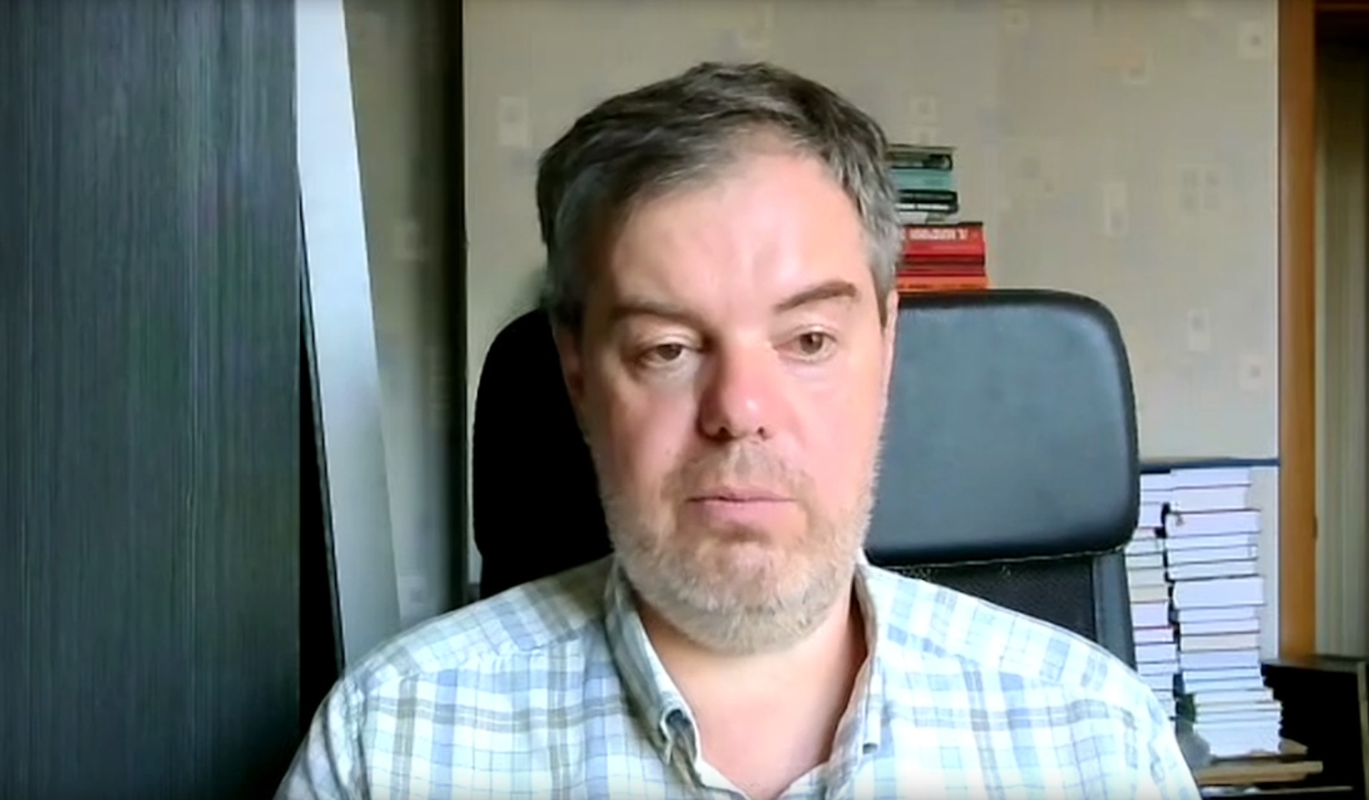 Директор центра актуальных исследований Альтернатива Андрей Чеботарев - Sputnik Казахстан, 1920, 17.08.2026