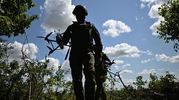 Боевая работа расчета БПЛА группировки войск Север на Харьковском направлении - Sputnik Казахстан
