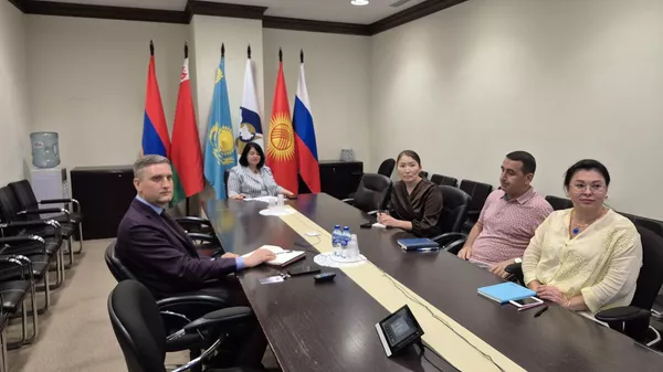В ЕЭК представлены онлайн-курсы ЮНСИТРАЛ по международному торговому праву - Sputnik Казахстан