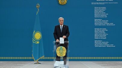 Касым-Жомарт Токаев проголосовал на выборах в Курултай