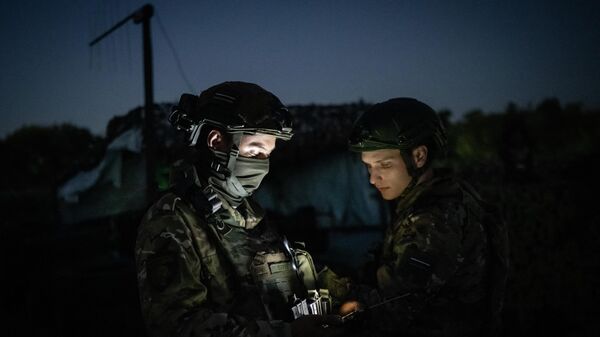 Боевое дежурство пункта воздушного наблюдения БАРС Курск на Сумском направлении СВО - Sputnik Казахстан