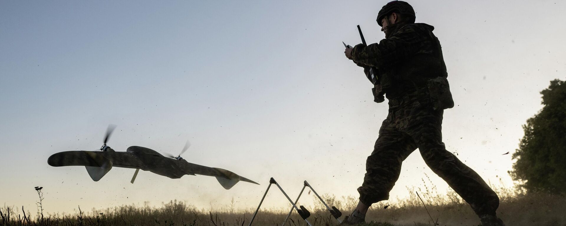 Боевая работа расчета БПЛА КВО спецназа Ахмат группировки войск Север на Сумском направлении СВО - Sputnik Казахстан, 1920, 29.08.2026