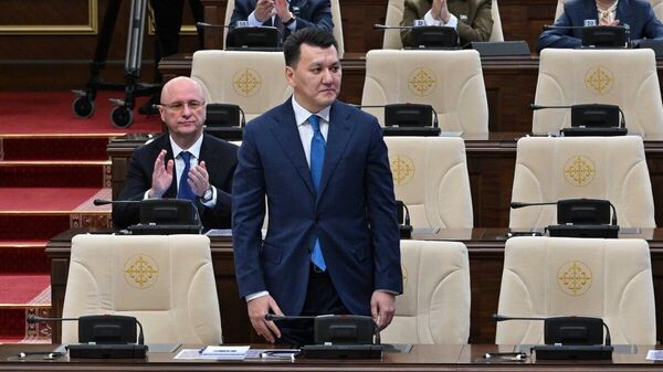 Ерлан Карин в Курултае - Sputnik Казахстан