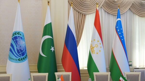 Путин проводит двусторонние встречи с Си Цзиньпином, Моди, Токаевым в Бишкеке - трансляция - Sputnik Казахстан