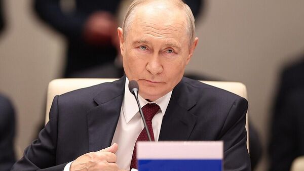Владимир Путин на саммите ШОС - Sputnik Казахстан