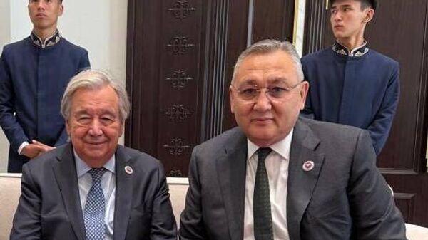 На полях саммита ШОС состоялась рабочая беседа генеральных секретарей ОДКБ и ООН Таалатбека Масадыкова и Антониу Гутерриша - Sputnik Казахстан