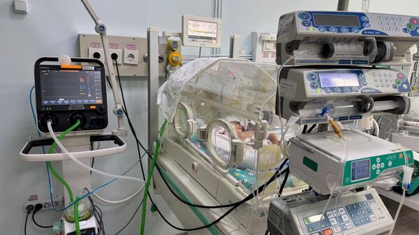 Жүктіліктің 26-шы аптасында дүниеге келген сәбидің салмағы бар болғаны 740 грамм болды - Sputnik Қазақстан