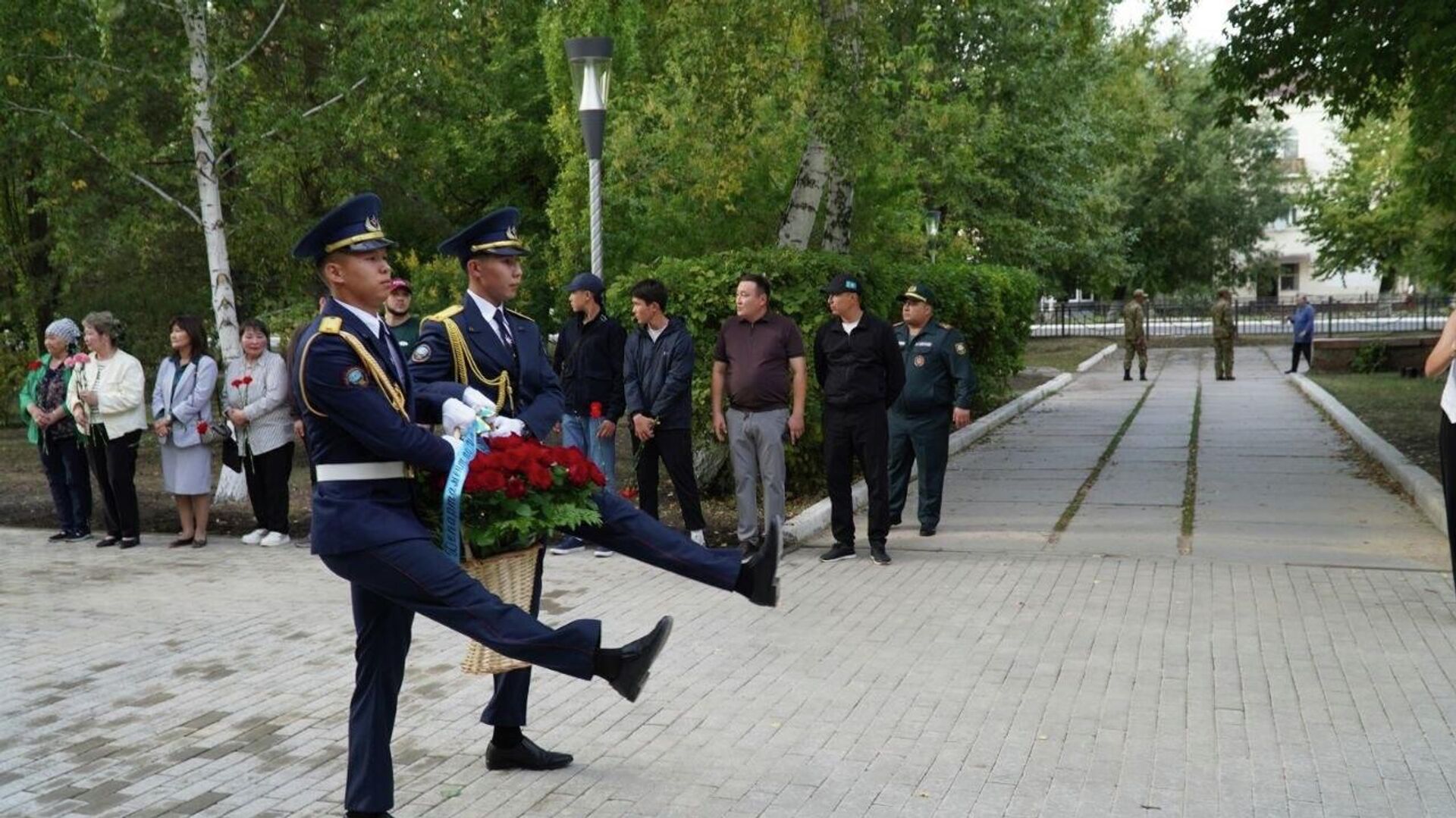 В Кокшетау открыли Аллею спасателей - Sputnik Казахстан, 1920, 05.09.2026