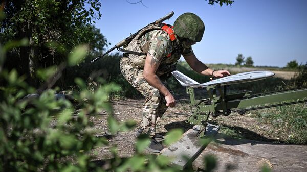 Боевая работа расчета БПЛА БАРС-КУРСК группировки войск Север на Сумском направлении СВО - Sputnik Казахстан