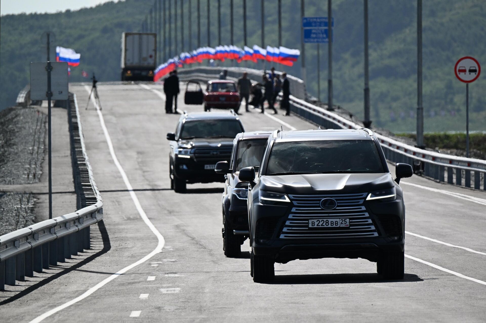 Открытие автомобильного моста между Россией и КНДР Открытие автомобильного моста между Россией и КНДР - Sputnik Казахстан, 1920, 07.09.2026