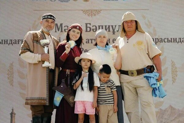 Дүниежүзілік көшпенділер ойындарында садақ атудан Қазақстаннан барған Аяш Қабдоллаева - Sputnik Қазақстан