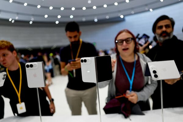iPhone 18 Pro и Pro Max стали еще производительнее благодаря процессору A20 Pro и получили усовершенствованные камеры. - Sputnik Казахстан