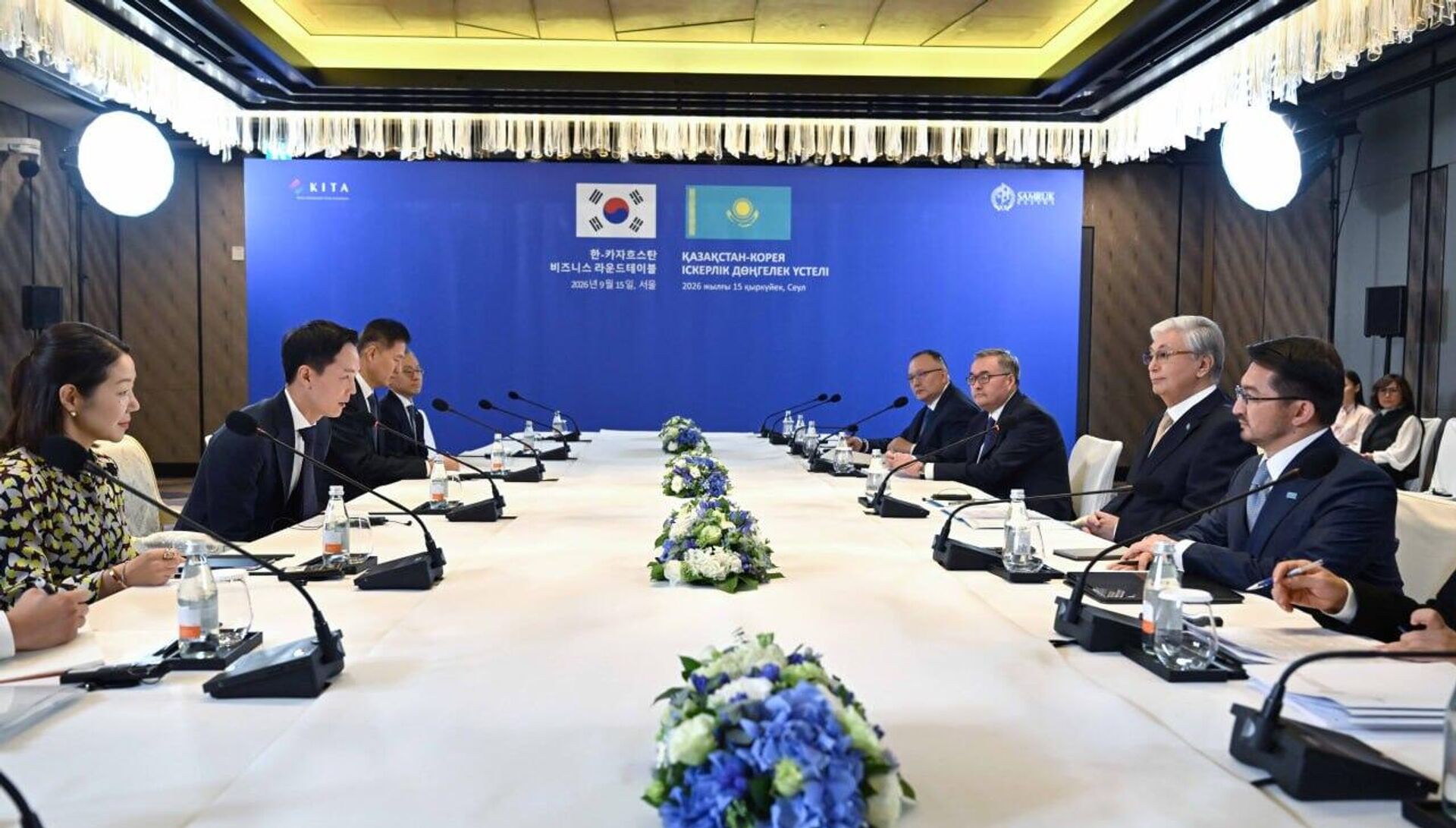 Президент Касым-Жомарт Токаев принял вице-председателя Hanwha Group Ким Дон Вона - Sputnik Казахстан, 1920, 15.09.2026