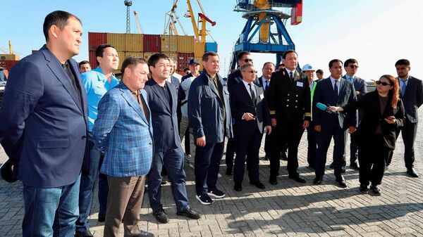Нурлыбек Налибаев ознакомился с работой стратегических объектов в Мангистауской области - Sputnik Казахстан