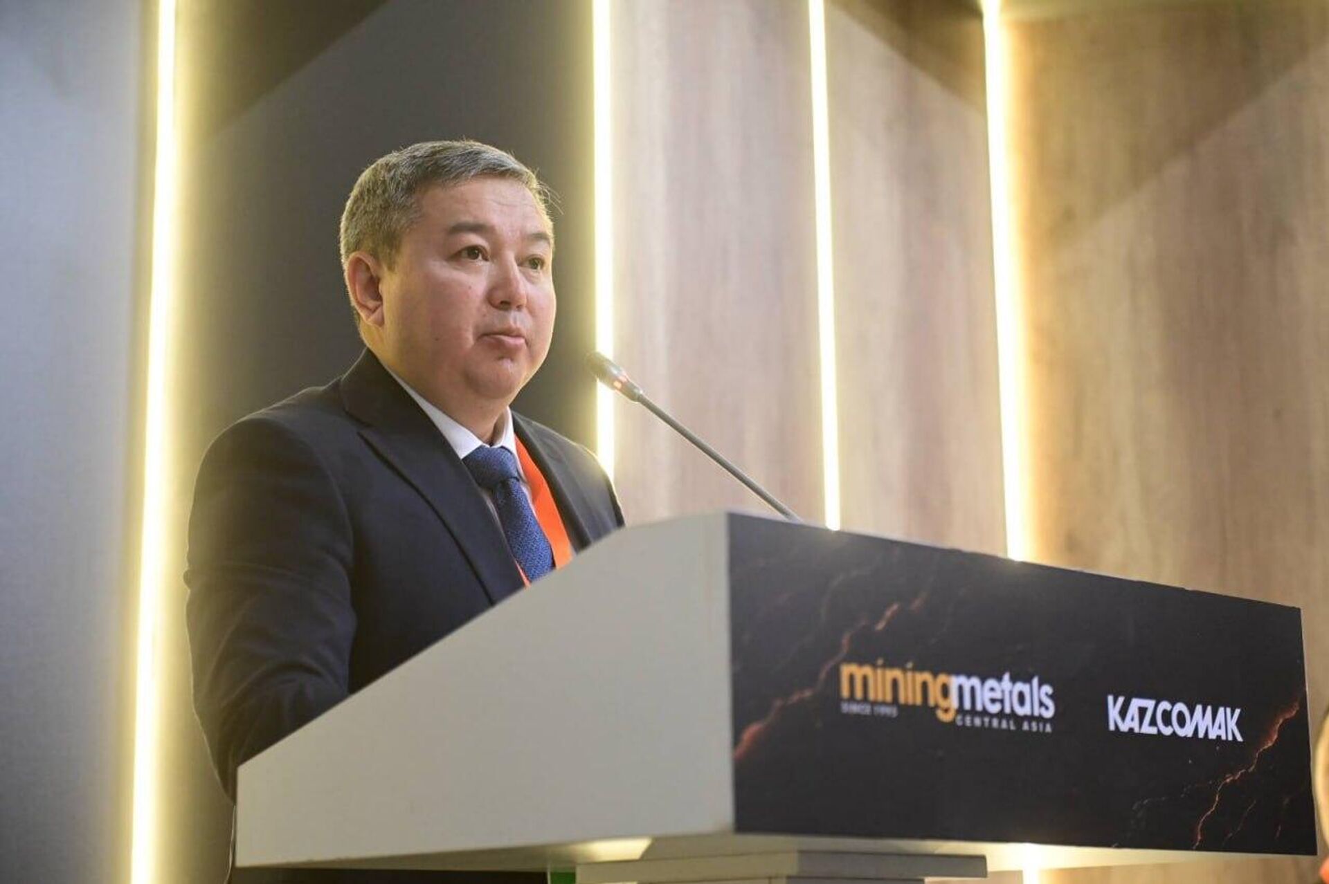 Асет Матаев - директор департамента недропользования Минпромстроя Казахстана  - Sputnik Казахстан, 1920, 16.09.2026