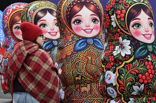 Международный фестиваль молодежи в Екатеринбурге Международный фестиваль молодежи в Екатеринбурге - Sputnik Казахстан