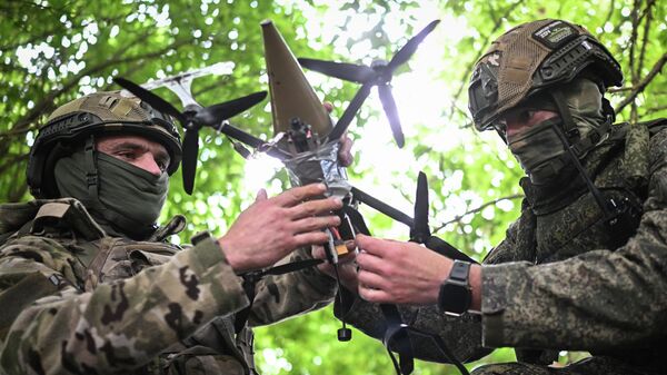 Боевое слаживание военнослужащих группировки войск Север на Сумском направлении СВО - Sputnik Казахстан