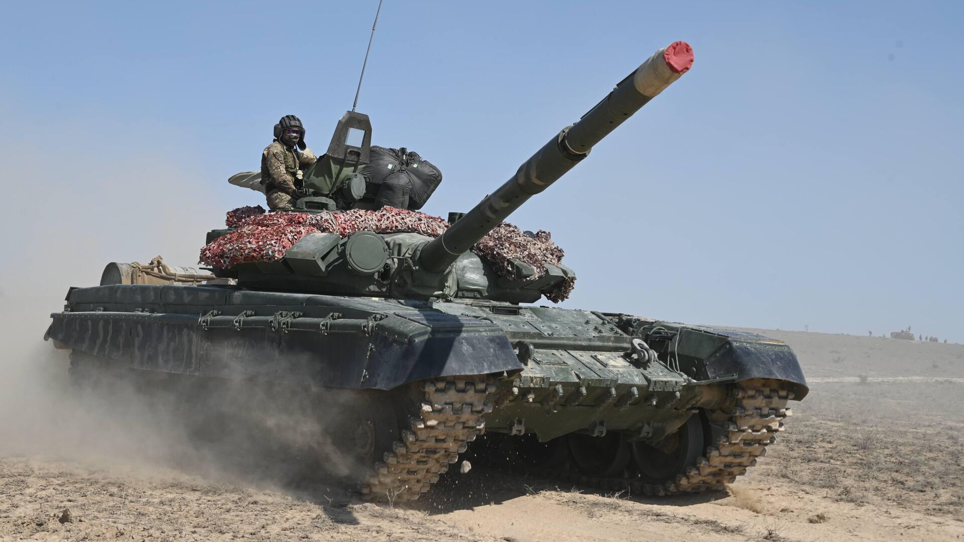 В Мангистауской области на полигоне Оймаша началось многостепенное командно-штабное учение В Мангистауской области на полигоне Оймаша началось многостепенное командно-штабное учение - Sputnik Казахстан, 1920, 17.09.2026