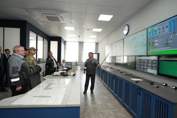 Төтенше жағдайлар министрі Костенко шахтасының тереңдігіне түсті Төтенше жағдайлар министрі Костенко шахтасының тереңдігіне түсті - Sputnik Қазақстан
