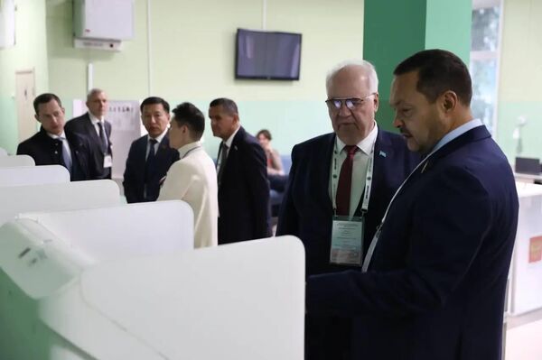 Международные наблюдатели от ПА ОДКБ мониторят выборы в Госдуму РФ Международные наблюдатели от ПА ОДКБ мониторят выборы в Госдуму РФ - Sputnik Казахстан