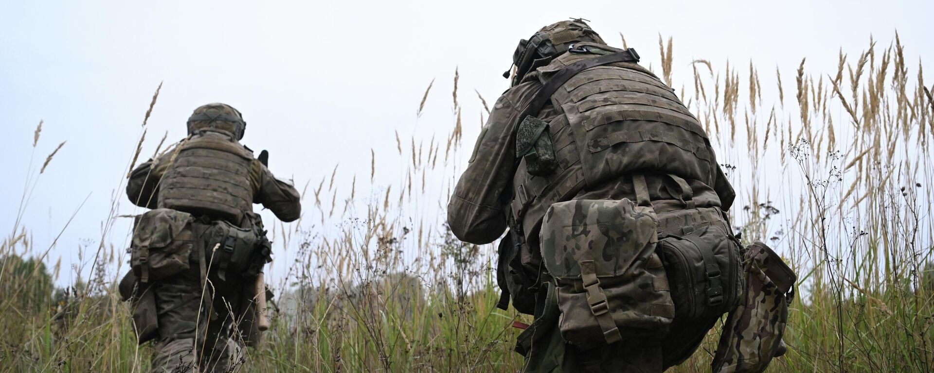 Боевое слаживание военнослужащих 83-й отдельной десантно-штурмовой бригады группировки войск Север  - Sputnik Казахстан, 1920, 14.10.2026