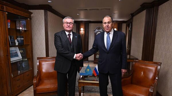Министр иностранных дел Республики Казахстан Мухтар Тлеуберди провел встречу с Министром иностранных дел Российской Федерации Сергеем Лавровым Министр иностранных дел Республики Казахстан Мухтар Тлеуберди провел встречу с Министром иностранных дел Российской Федерации Сергеем Лавровым - Sputnik Казахстан