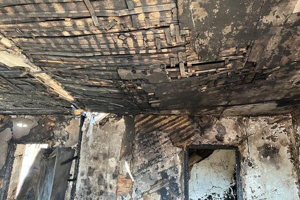 Пожар унес жизни троих детей в Жетысуской области Пожар унес жизни троих детей в Жетысуской области - Sputnik Казахстан