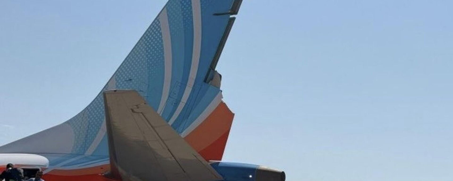 Поврежденный самолет FlyDubai - Sputnik Казахстан, 1920, 30.09.2026