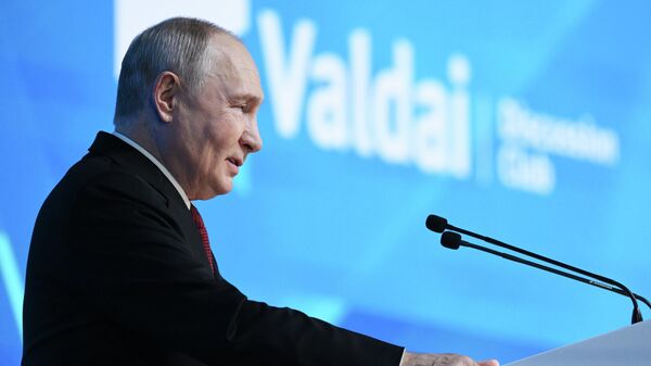 Президент Владимир Путин принял участие в работе дискуссионного клуба Валдай - Sputnik Казахстан
