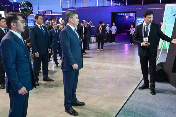 Үкімет басшысы AI & Digital Bridge 2026 халықаралық технологиялық форумының пленарлық отырысына қатысты - Sputnik Қазақстан