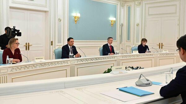 Мемлекет басшысы Ұлыбританияның сауда жөніндегі мемлекеттік министрі, лорд Анас Сарварды қабылдады - Sputnik Қазақстан