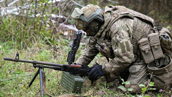 Боевое слаживание военнослужащих 83-й ОДШБр группировки войск Север на Сумском направлении СВО - Sputnik Казахстан