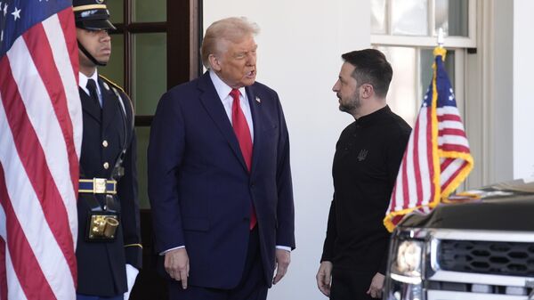 Дональд Трамп и  Владимир Зеленский в Вашингтоне, архивное фото - Sputnik Казахстан