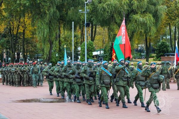 Военные стран ОДКБ прибыли на учения Нерушимое братство и Барьер Военные стран ОДКБ прибыли на учения Нерушимое братство и Барьер - Sputnik Казахстан
