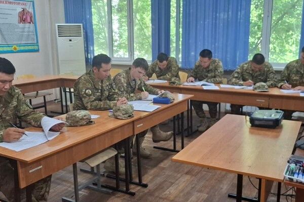 Қазақстан Қарулы күштері үшін 200-ден астам әскери дәрігер даярланып жатыр Қазақстан Қарулы күштері үшін 200-ден астам әскери дәрігер даярланып жатыр - Sputnik Қазақстан