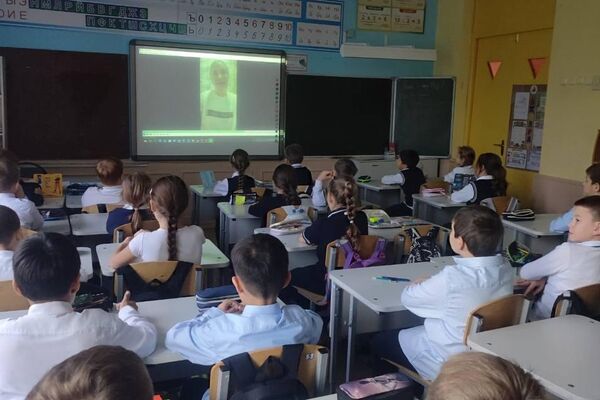 Более 3 тысяч школьников Казахстана написали Единый детский диктант - 2026 Более 3 тысяч школьников Казахстана написали Единый детский диктант - 2026 - Sputnik Казахстан