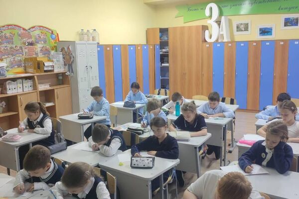 Более 3 тысяч школьников Казахстана написали Единый детский диктант - 2026 Более 3 тысяч школьников Казахстана написали Единый детский диктант - 2026 - Sputnik Казахстан