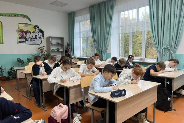 Более 3 тысяч школьников Казахстана написали Единый детский диктант - 2026 Более 3 тысяч школьников Казахстана написали Единый детский диктант - 2026 - Sputnik Казахстан