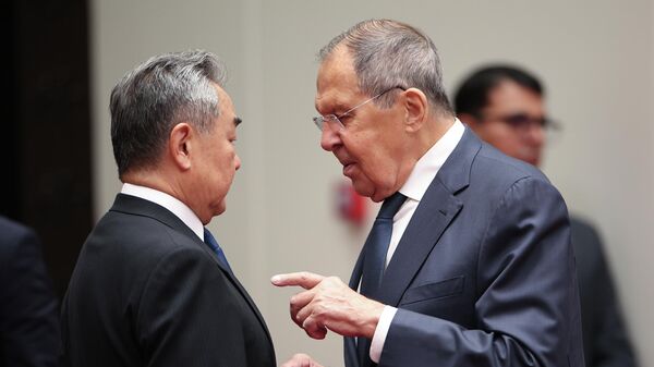 Сергей Лавров и Ван И - Sputnik Казахстан