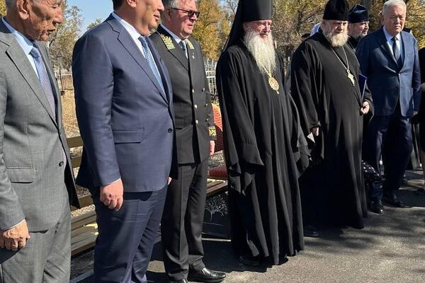 Мемориал советским воинам восстановили в Таразе Мемориал советским воинам восстановили в Таразе - Sputnik Казахстан