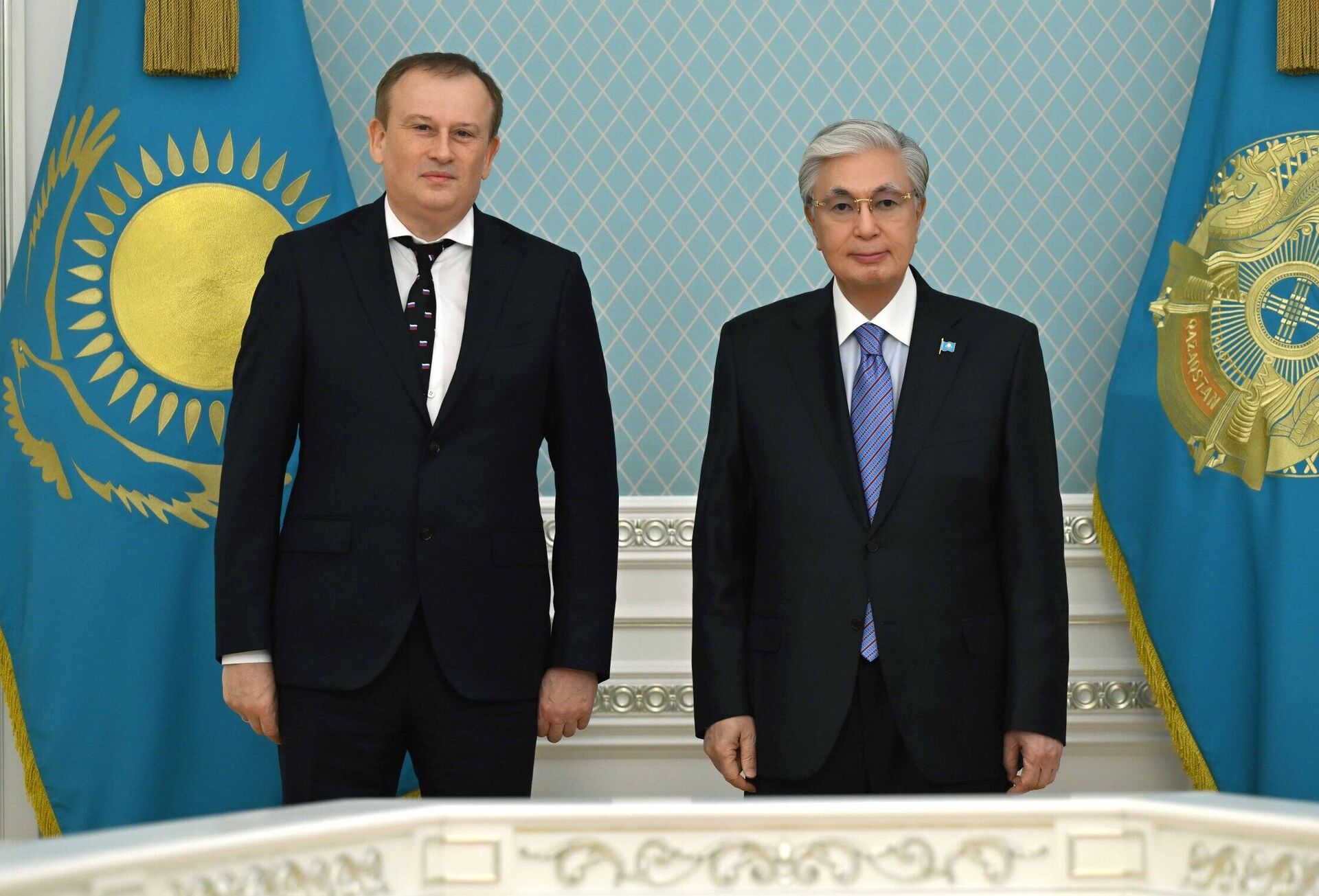 Губернатор Ленинградской области РФ Александр Дрозденко и Касым-Жомарт Токаев  - Sputnik Казахстан, 1920, 19.10.2026