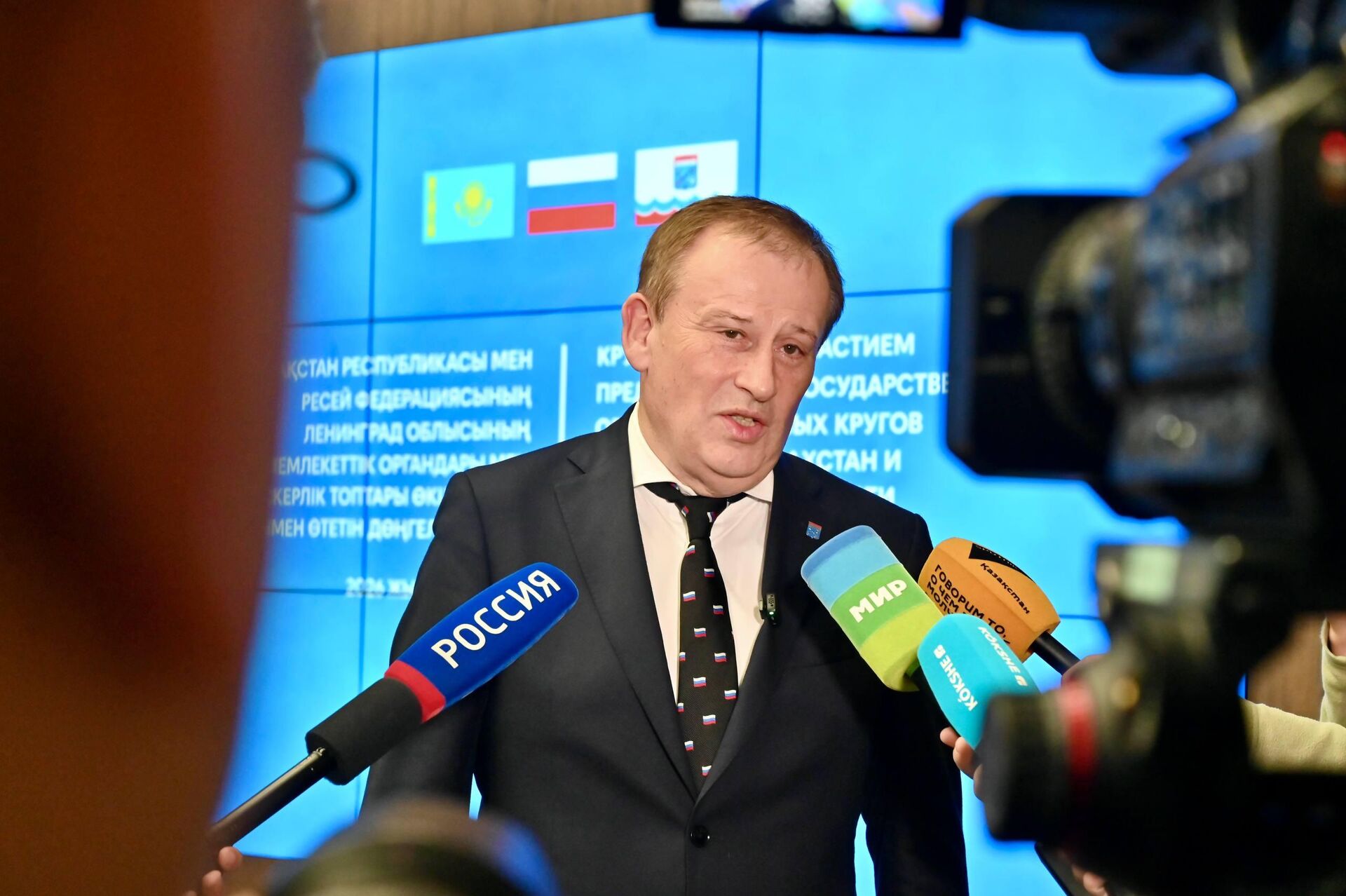 Александр Дрозденко - губернатор Ленинградской области  - Sputnik Казахстан, 1920, 19.10.2026